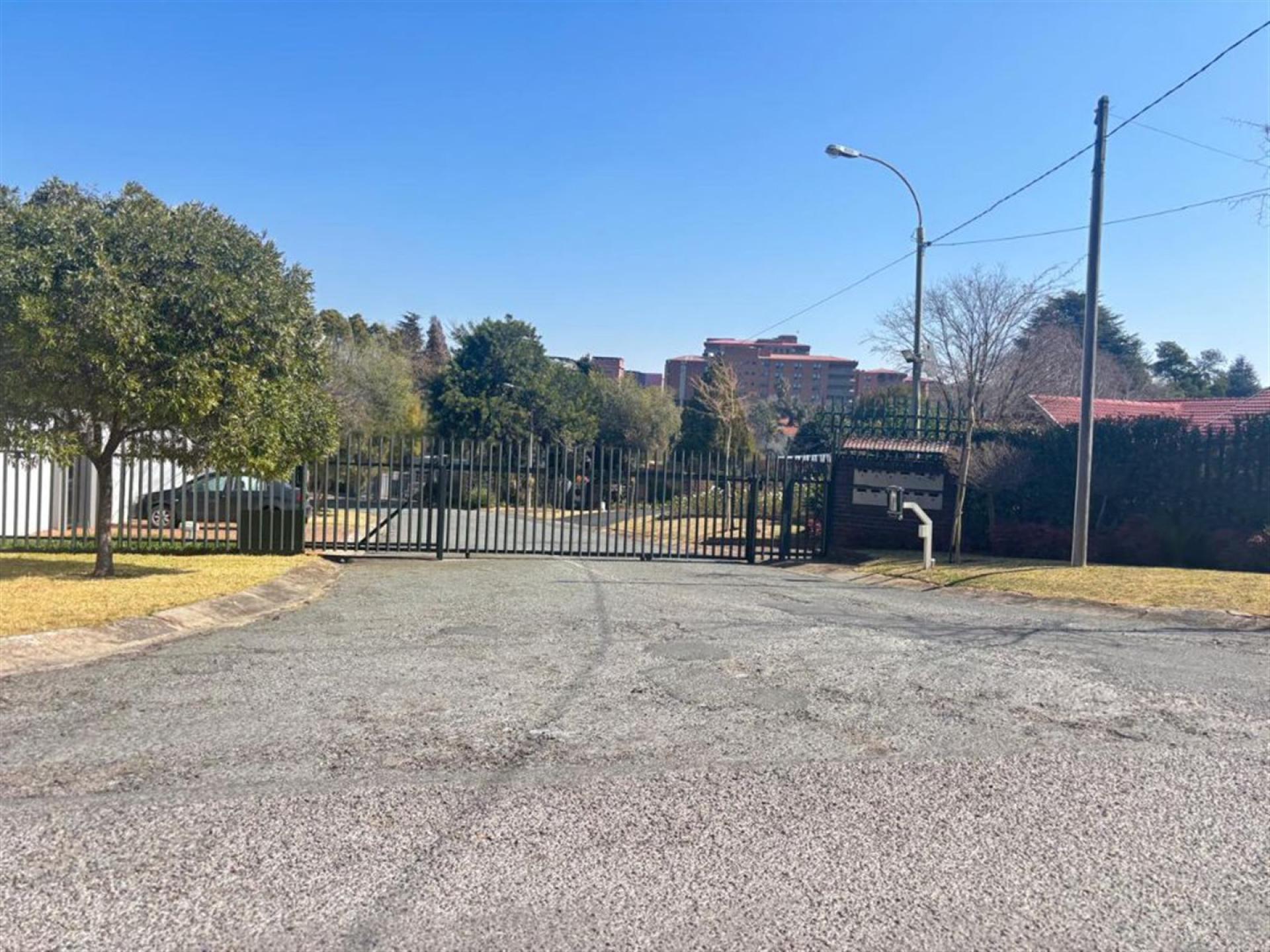 Front View of property in Florida Park