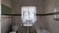 Bathroom 1 - 5 square meters of property in Pomona