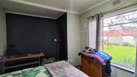 Bed Room 2 - 18 square meters of property in Pomona
