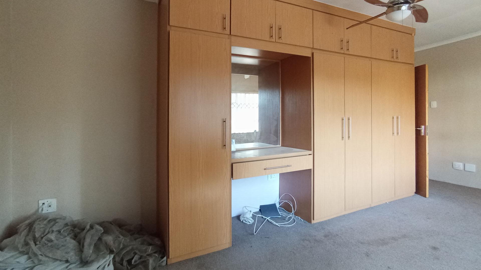 Bed Room 3 - 20 square meters of property in Claremont