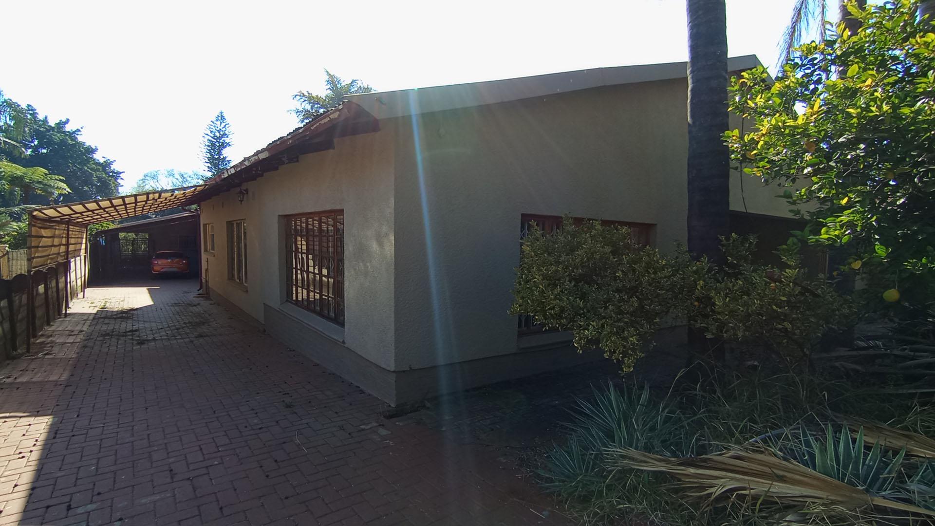 Front View of property in Claremont