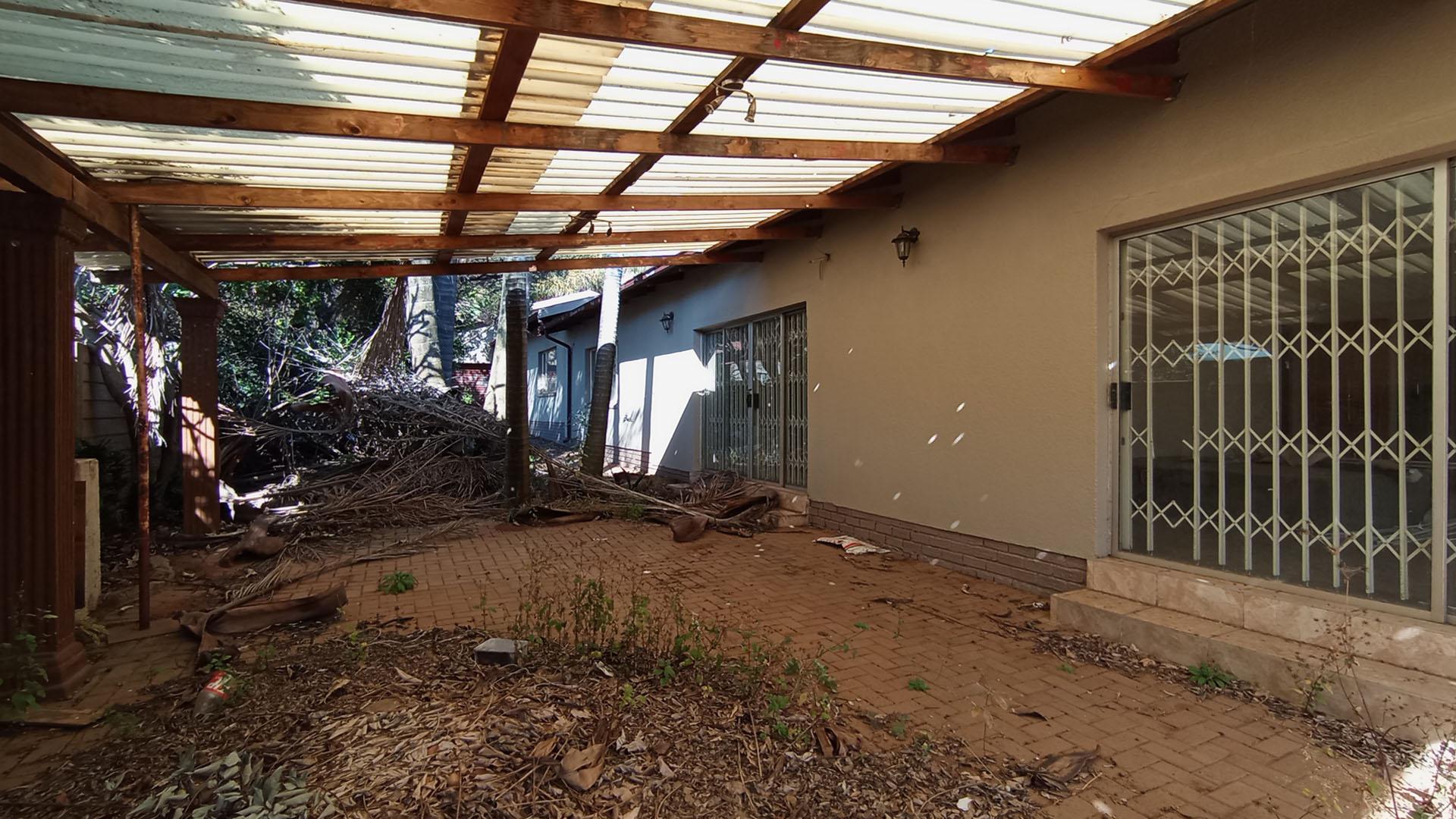 Patio - 49 square meters of property in Claremont