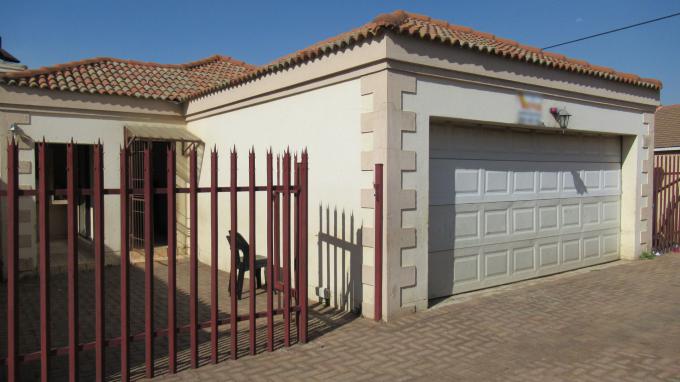 Standard Bank SIE Sale In Execution 3 Bedroom House for Sale in Greenhills - MR459423