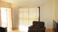Lounges - 17 square meters of property in Greenhills