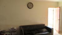 Lounges - 17 square meters of property in Greenhills