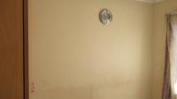 Bed Room 1 - 14 square meters of property in Greenhills