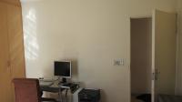 Main Bedroom - 17 square meters of property in Greenhills