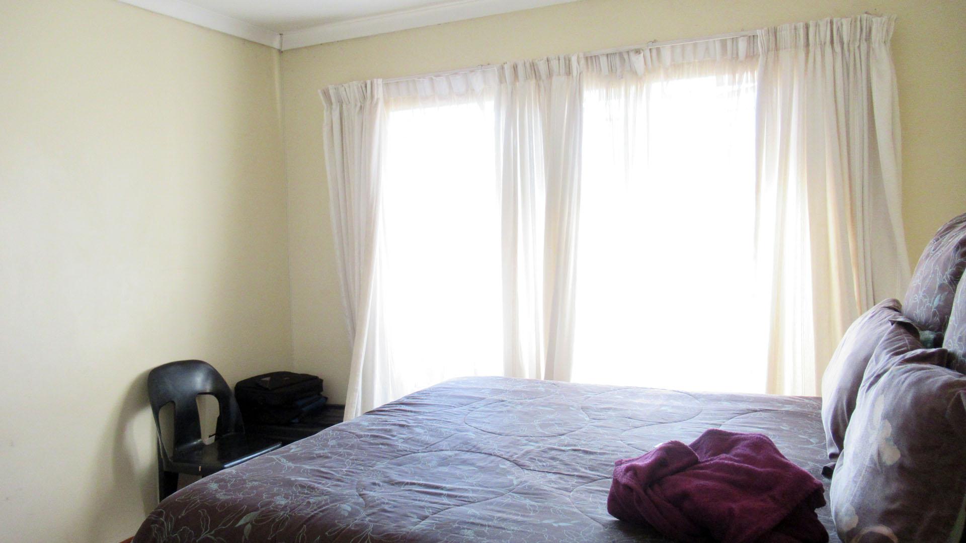 Main Bedroom - 12 square meters of property in Akasia