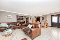 Lounges of property in Broadacres Park