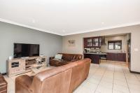 Lounges of property in Broadacres Park