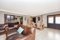 Lounges of property in Broadacres Park