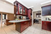Kitchen of property in Broadacres Park