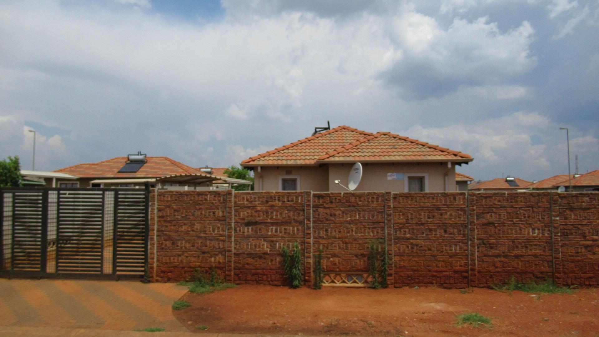 Front View of property in Watervalspruit