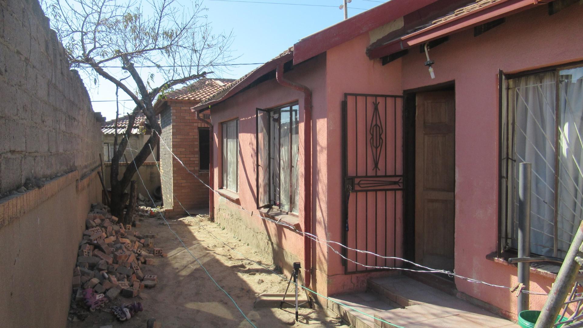 Backyard of property in Ebony Park