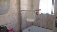 Bathroom 1 - 5 square meters of property in Ebony Park