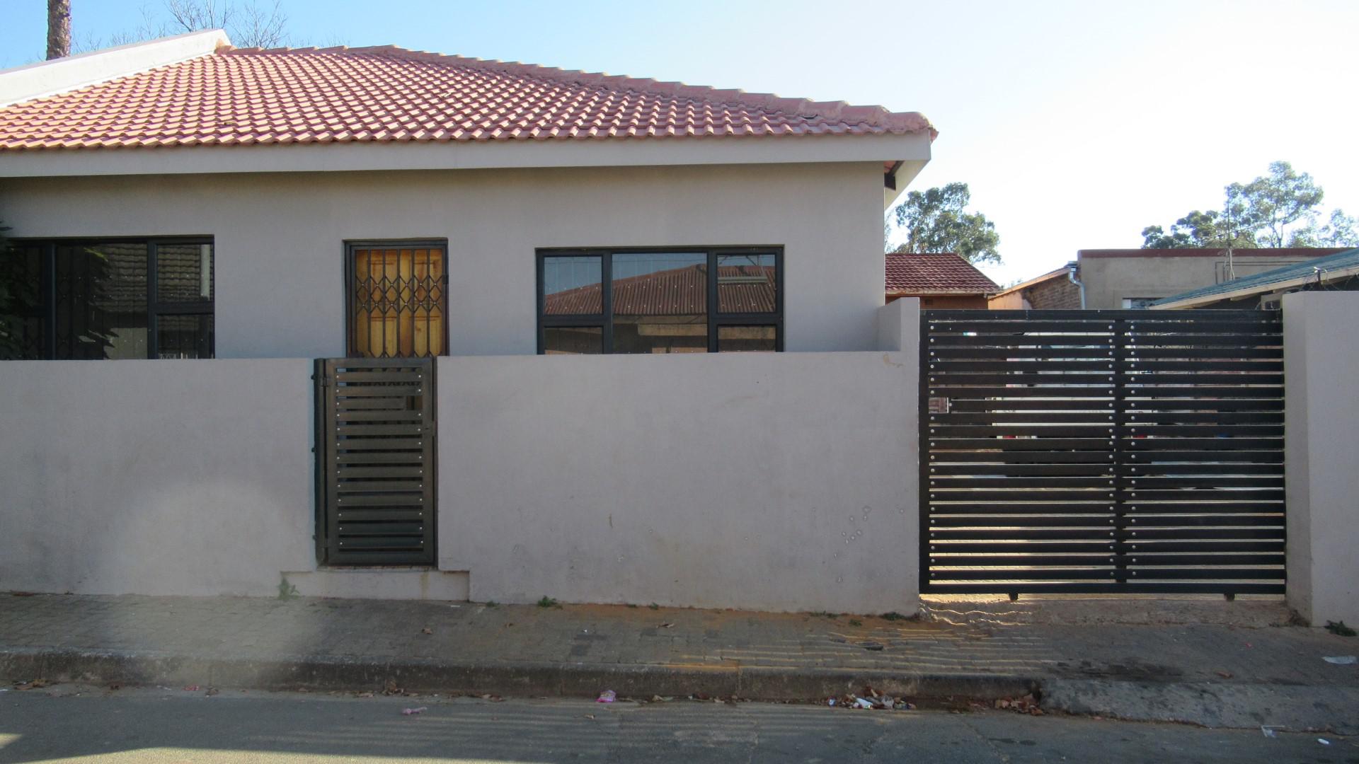 Front View of property in Vrededorp