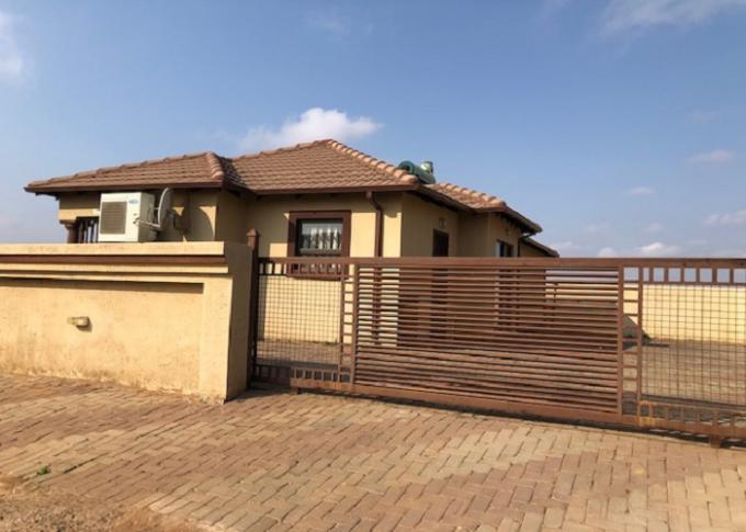 FNB SIE Sale In Execution 3 Bedroom House for Sale in Soshanguve East - MR460387