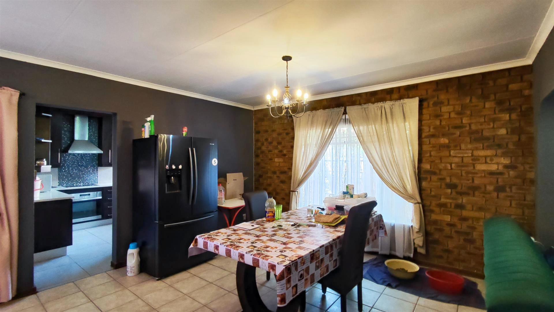 Dining Room - 21 square meters of property in Selcourt