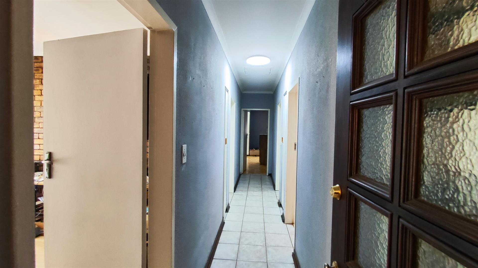 Spaces - 13 square meters of property in Selcourt