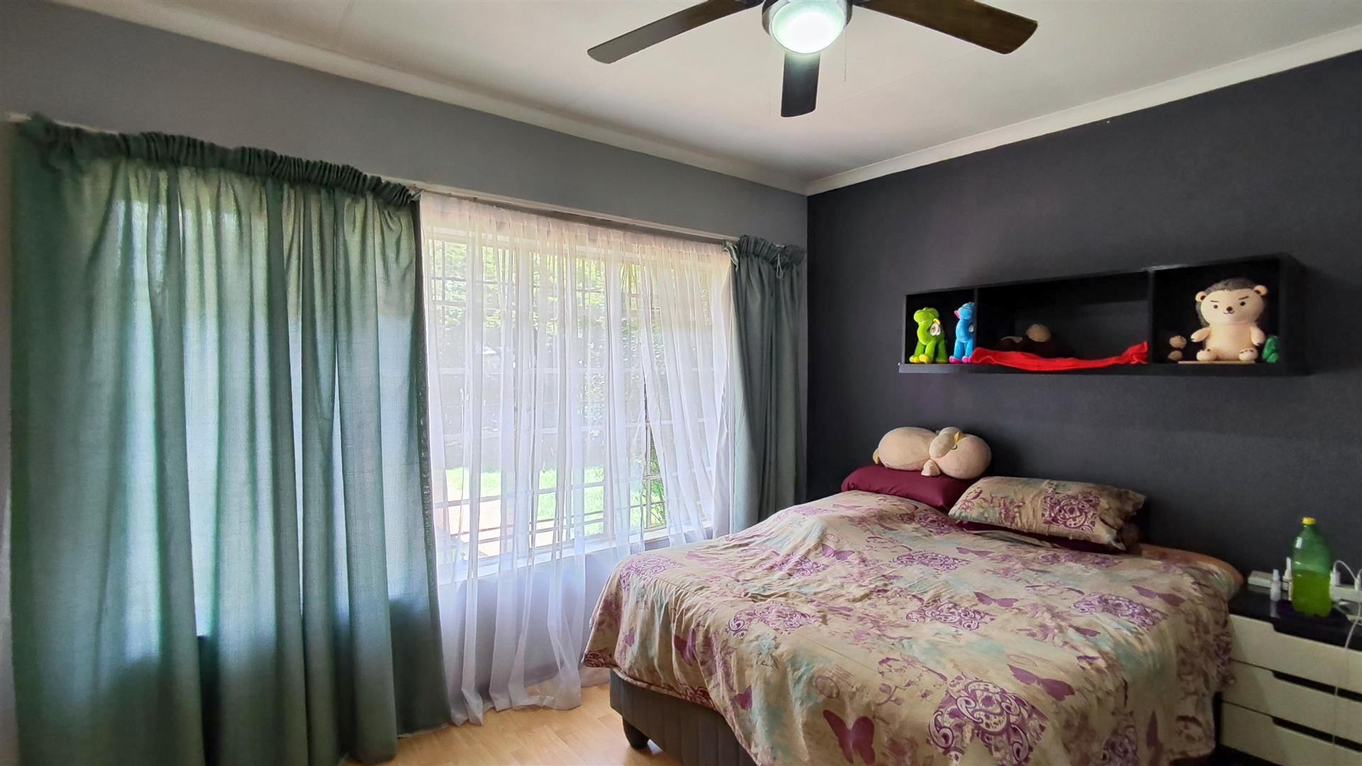 Bed Room 2 - 17 square meters of property in Selcourt