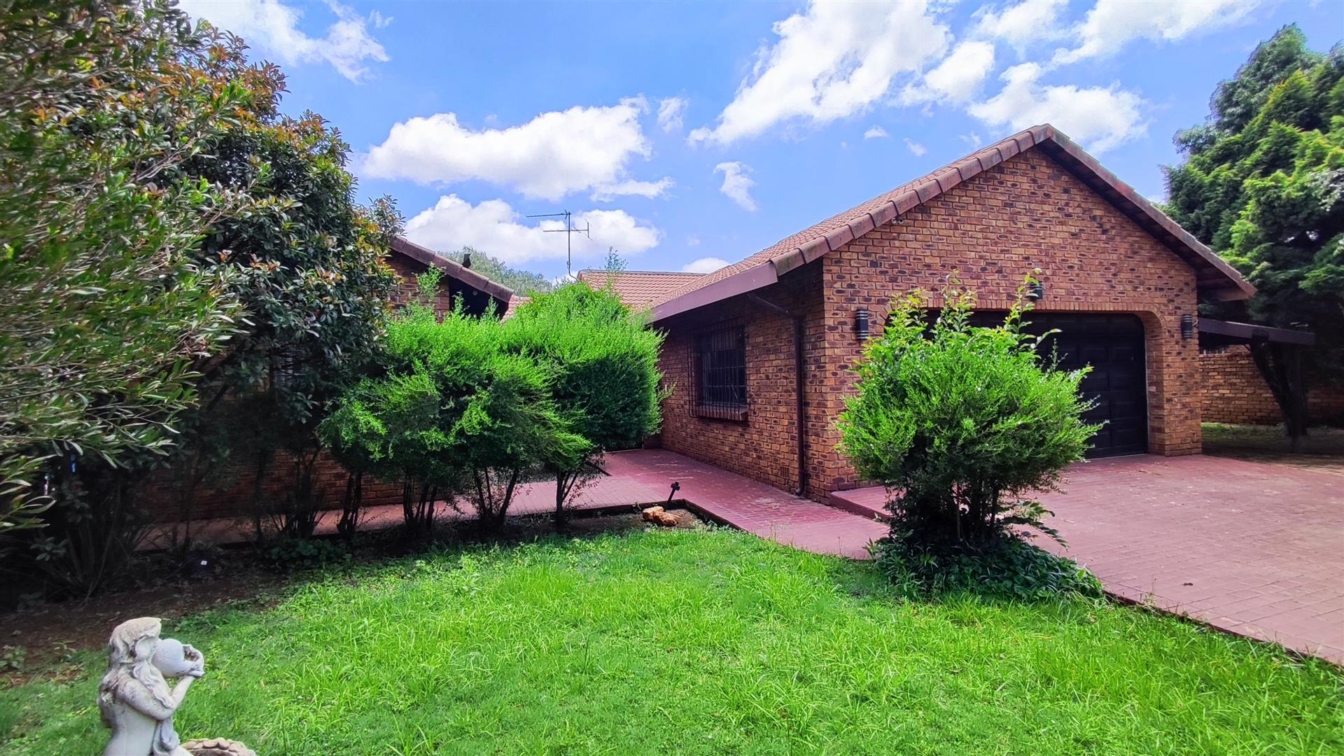 Front View of property in Selcourt