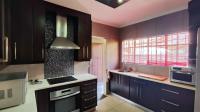 Kitchen - 11 square meters of property in Selcourt