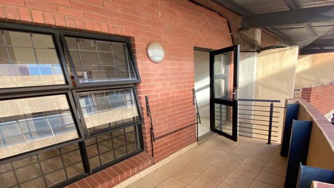 1 Bedroom Apartment for Sale For Sale in Braamfontein Werf - Home Sell - MR460549