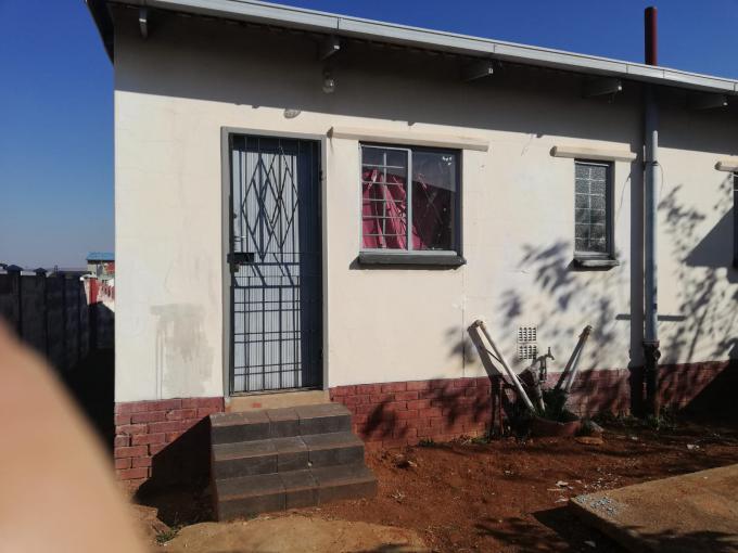 2 Bedroom House for Sale For Sale in Eldorado Park AH MR46