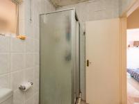 Bathroom 1 - 7 square meters of property in Helderkruin