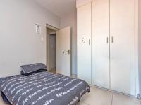 Bed Room 1 - 14 square meters of property in Helderkruin