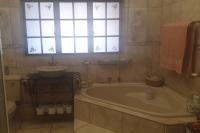 Bathroom 1 of property in Prieska