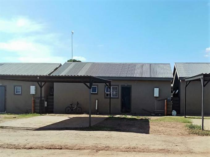Standard Bank SIE Sale In Execution 2 Bedroom Sectional Title for Sale in Kellys View - MR461522