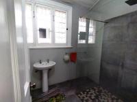 Bathroom 1 - 7 square meters of property in Windermere