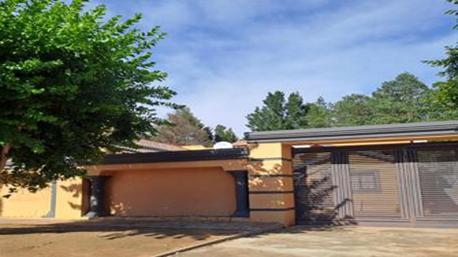 Front View of property in Birch Acres