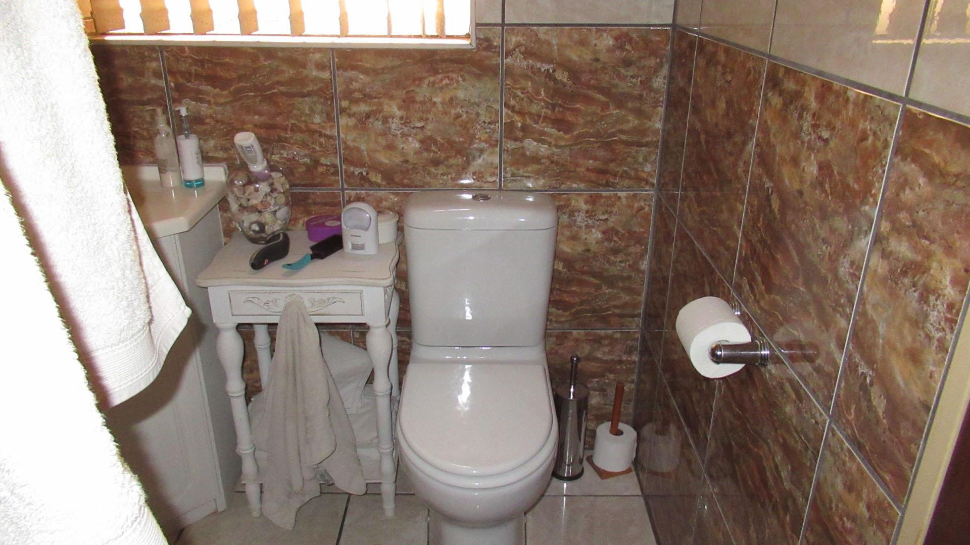 Bathroom 1 - 9 square meters of property in Atlasville