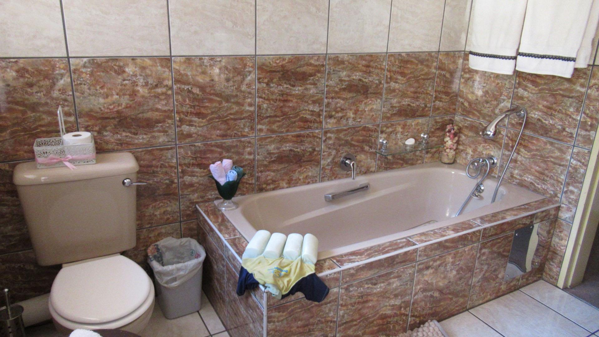 Bathroom 1 - 9 square meters of property in Atlasville