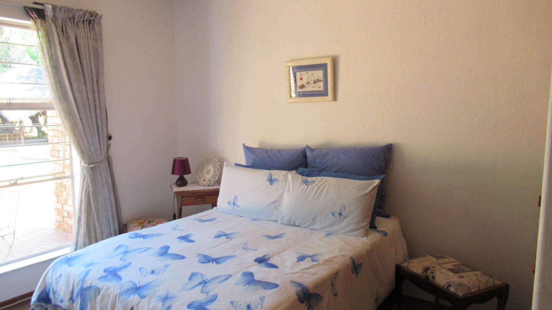 Bed Room 2 - 13 square meters of property in Atlasville