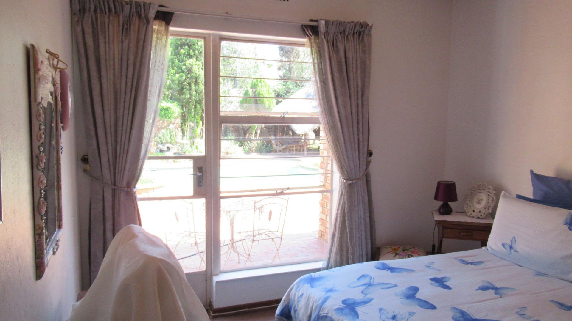 Bed Room 2 - 13 square meters of property in Atlasville