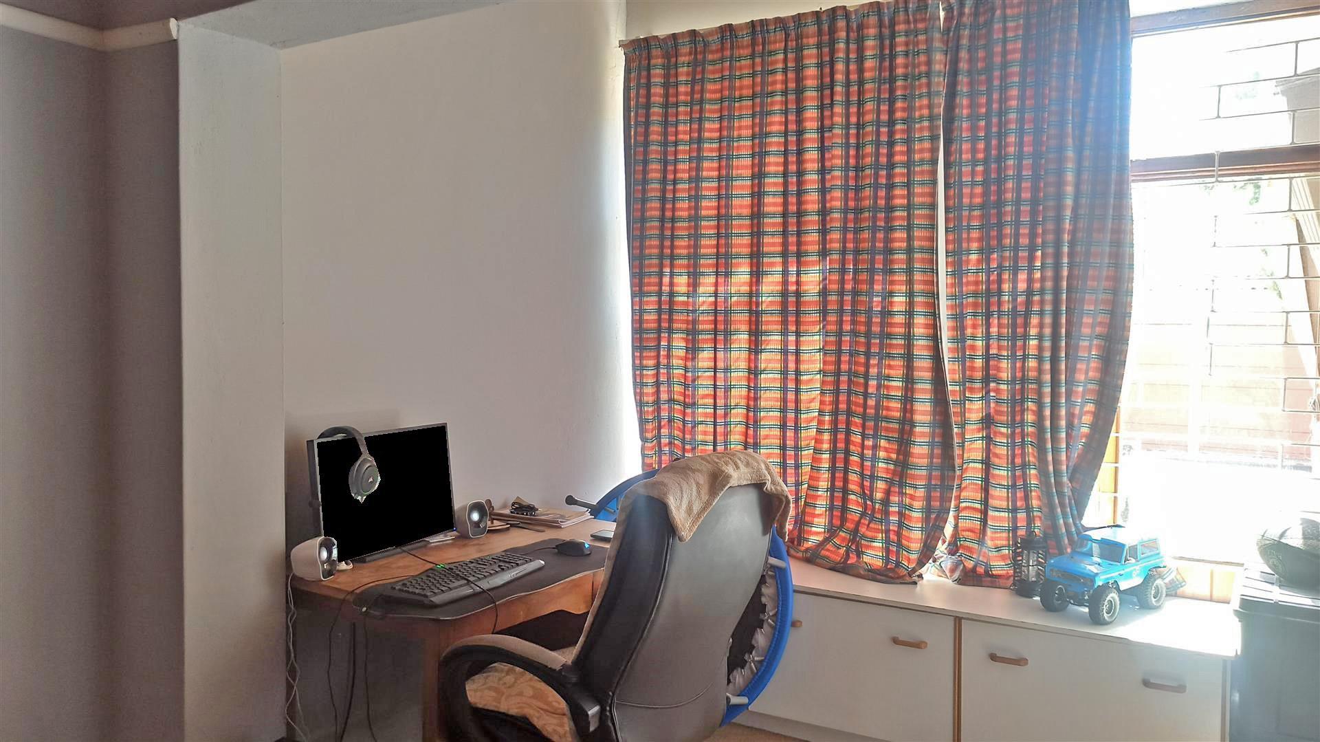 Bed Room 2 - 28 square meters of property in Vasco Estate