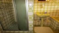 Bathroom 1 - 5 square meters of property in Umzinto