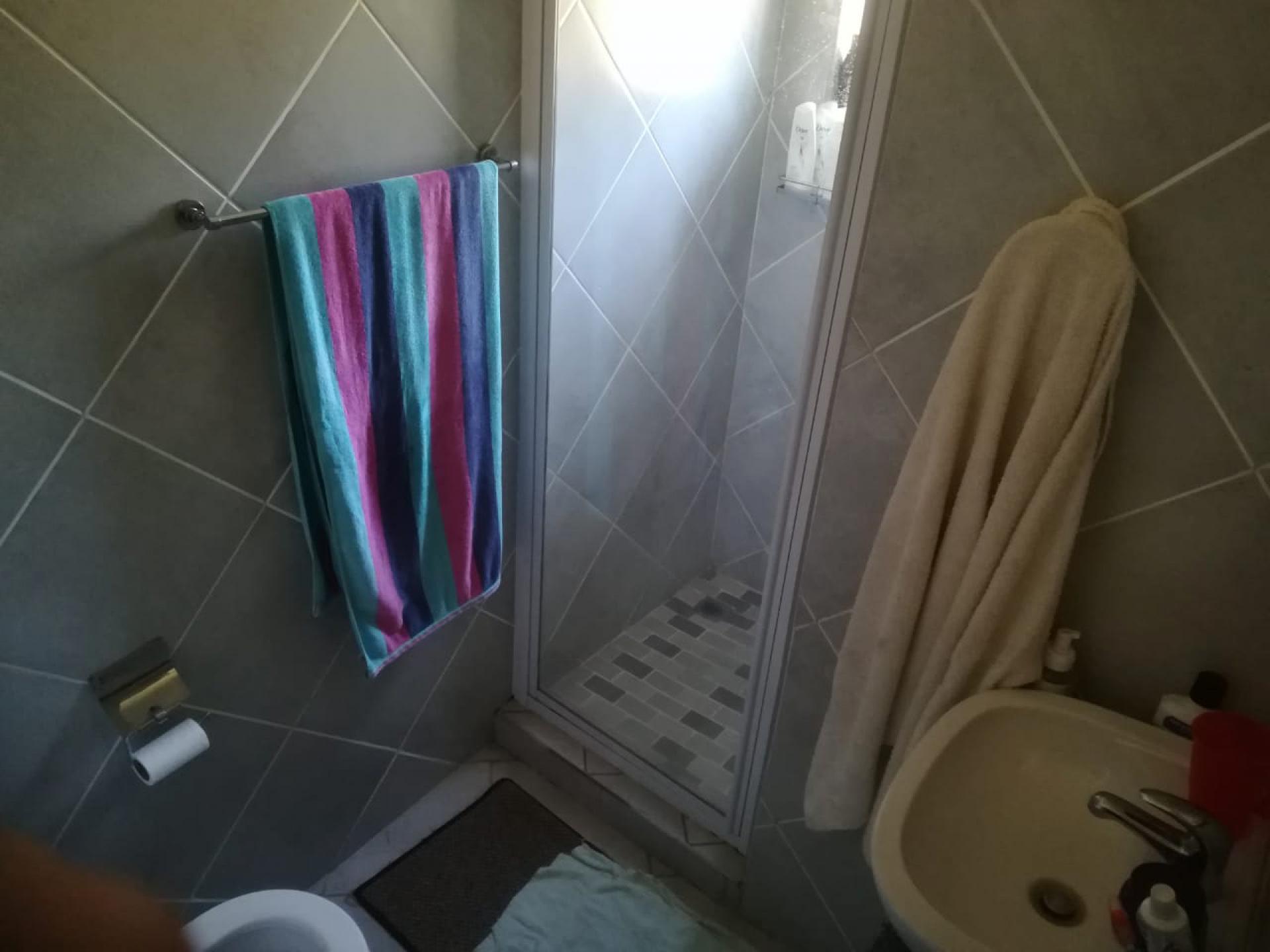 Bathroom 1 of property in Marister AH