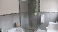 Main Bathroom - 7 square meters of property in Noordheuwel