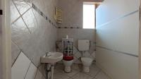Bathroom 1 - 6 square meters of property in Tedstone Ville