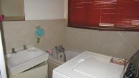 Bathroom 1 - 6 square meters of property in Wentworth Park