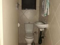 Bathroom 1 - 6 square meters of property in Wentworth Park