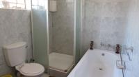 Main Bathroom - 8 square meters of property in Dawn Park