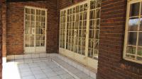 Patio - 49 square meters of property in Dawn Park