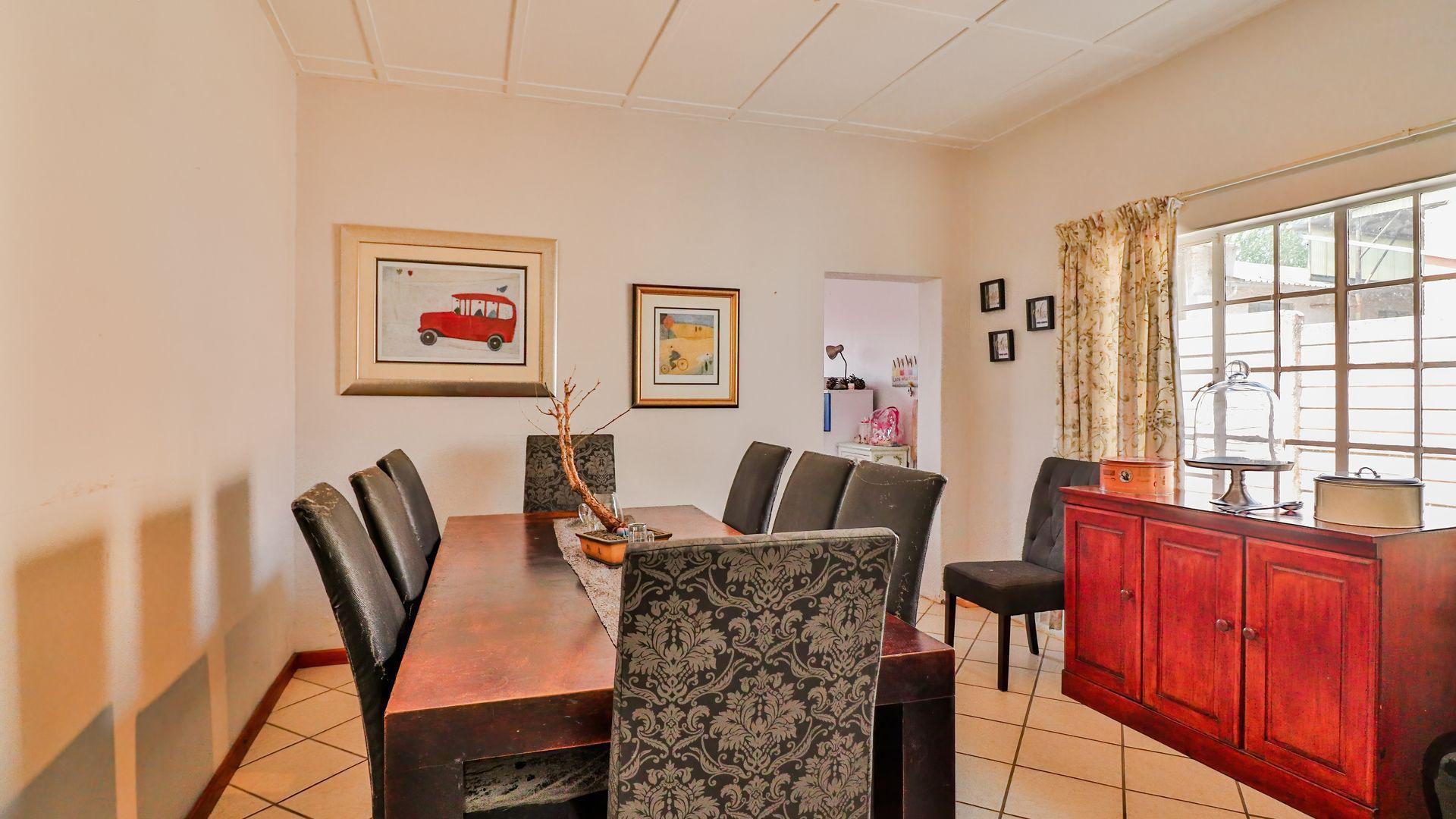 Dining Room of property in Benoni