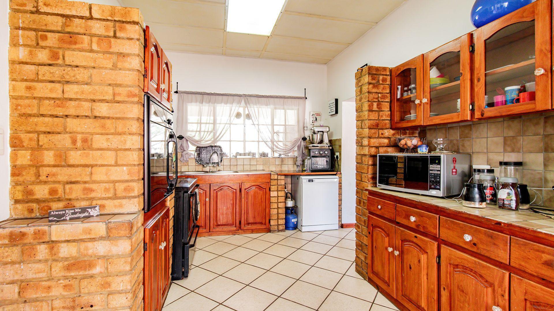Kitchen of property in Benoni
