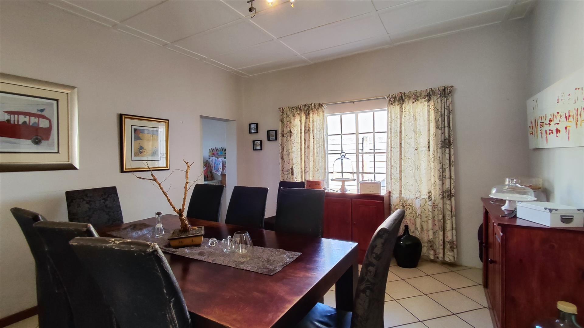 Dining Room - 19 square meters of property in Benoni
